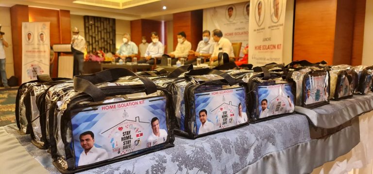 Photos of DR. Pramod Sawant and Vishwajit Rane without mask on home isolation kits without mask has unmasked real face of publicity hungry BJP- Amarnath Panjikar