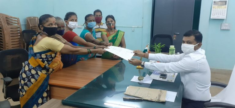 Saleli women petition govt against illegal sale of liquor  Devendra Gaonkar
