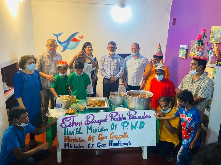 PWD Minister Deepak Pauskar celebrates his birthday
