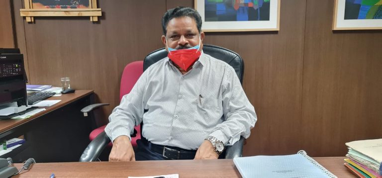 Dayanand Sopte terms Vijai Sardesai as “Lootaru”