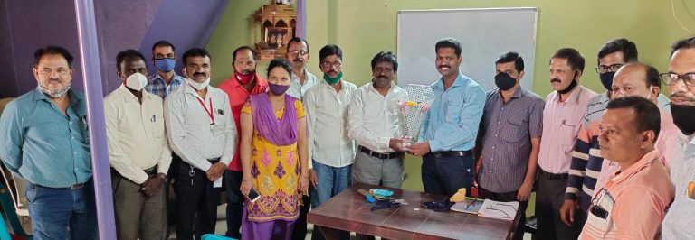 कणकवली तालुका पत्रकार संघाच्यावतीने भगवान लोके यांचा सत्कार…  कणकवली तालुका पत्रकार संघ बैठक; विविध मुद्द्यांवर झाली चर्चा