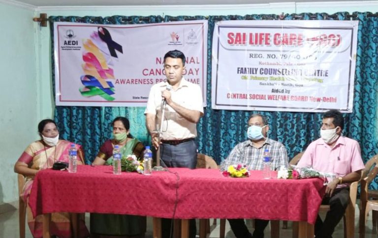 Dr Pramod Sawant, Dr Shekhar Salkar attend National Cancer Awareness Day program