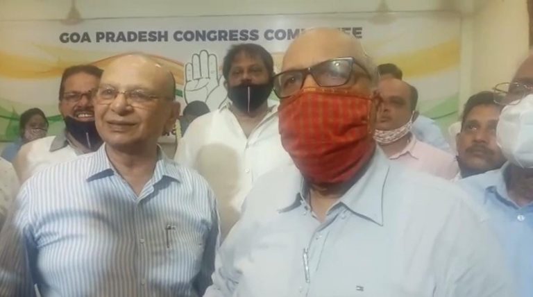 Digambar Kamat challenges CM to prove that he signed documents to expand coal handling capacity