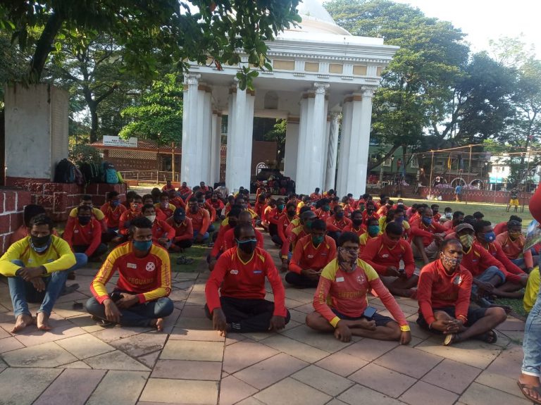 Lifeguards warn to protest until employment demands are fulfilled