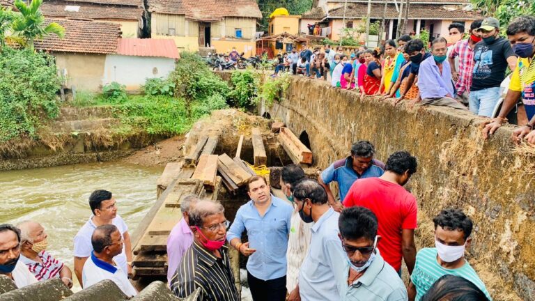 Fields inundated at sluice gates breached at Porvorim, Khaunte alleged corruption