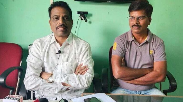 आंबा उत्पादक शेतकऱ्यांसाठी तळेबाजार येथे कीड-रोग मार्गदर्शन व चर्चासत्र  जिल्हा बँक अध्यक्ष सतीश सावंत यांची माहिती