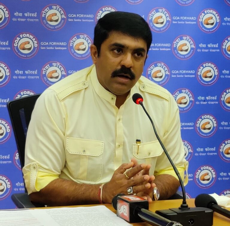 Vijai Sardesai condenms government’s amendments to Lokayukta