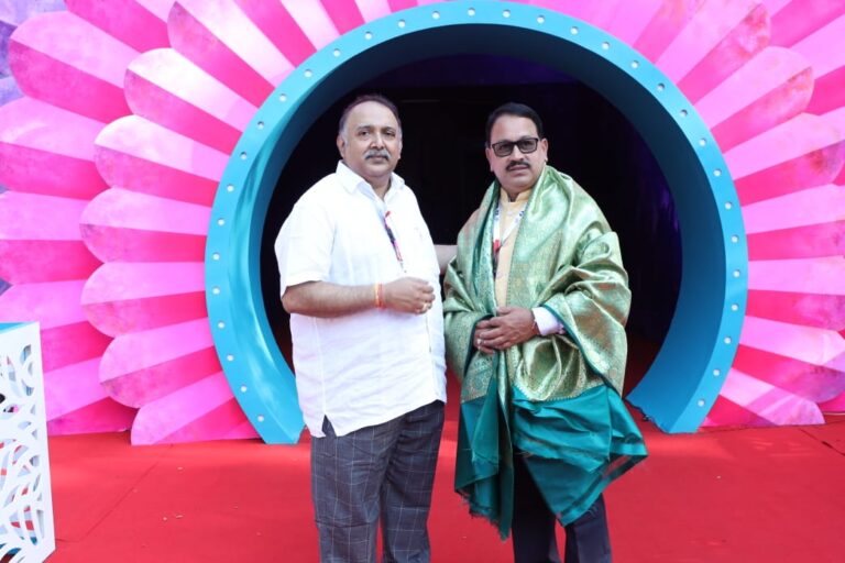 51st IFFI: ESG vice chairman felicitated by Secretary General of Film Federation of India   