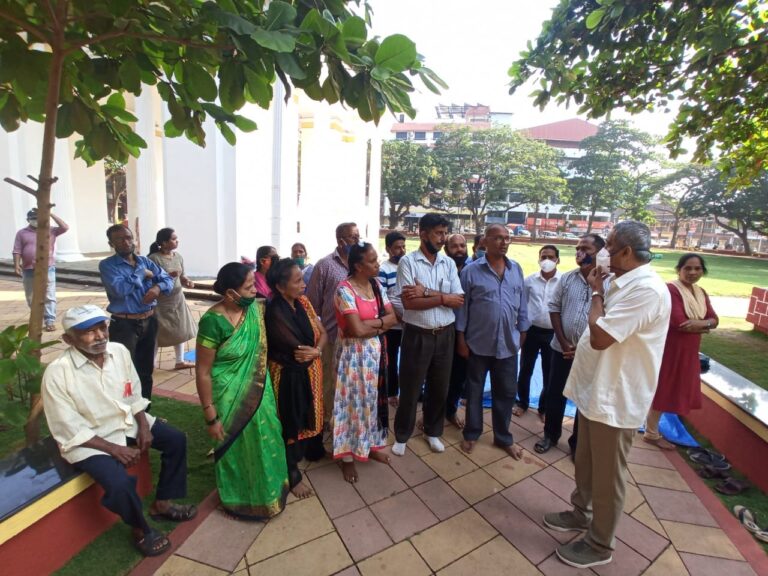 MGP extends support to children of freedom fighters protesting at Azad maidan