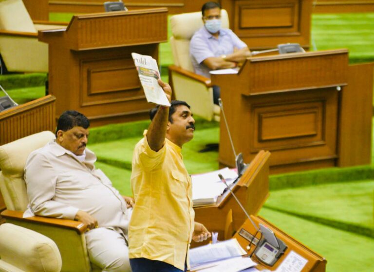 Rallying the opposition, Vijai flusters the government during the assembly