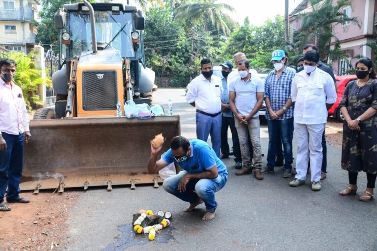 Vijai inaugurates Underground Cabling at Fatorda