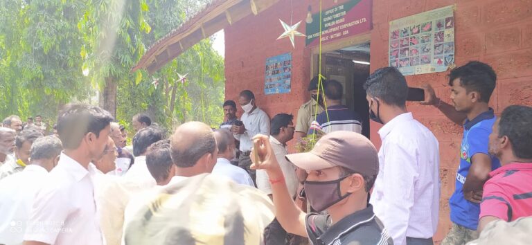 Koronzol, Sattari villagers march on Forest office