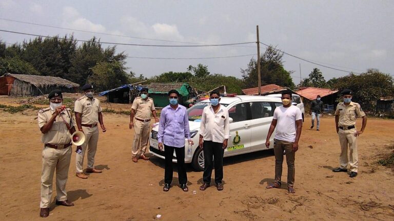 Police fines tourist without mask on beaches