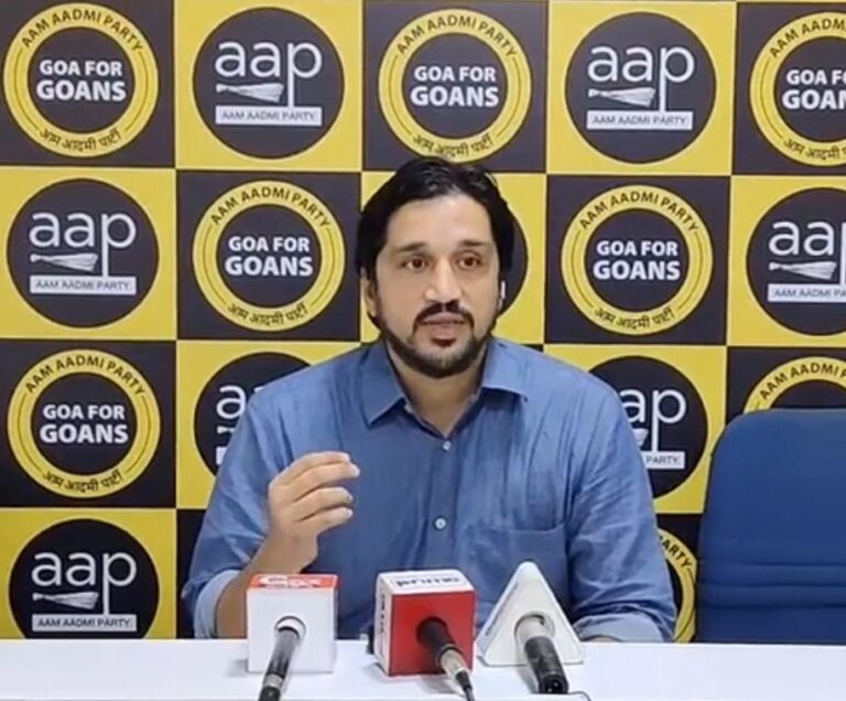 Sawant Sarkar continues to jeopardise lives and livelihoods of frontline Corona Warriors: AAP