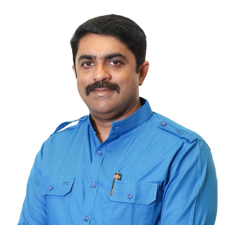 Vijai offers Goemkar Ghor as COVID-19 Vaccination Centre to the Goa Govt.