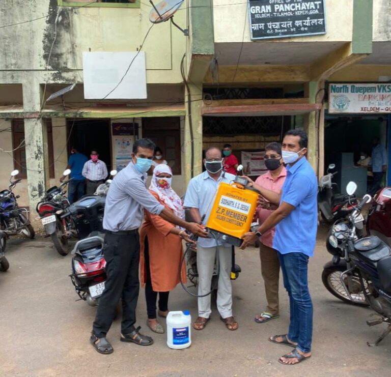 Xeldem BJP ZP member Siddharth Gauns Dessai donated sanitation pump & solution to various Villages  