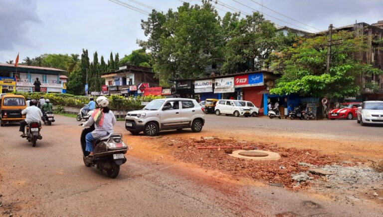 Repair roads in Ponda on urgent basis : Rajesh Verenkar
