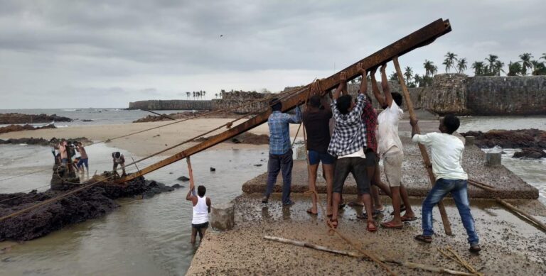 आमदार वैभव नाईक यांच्या प्रयत्नातून सिंधुदुर्ग किल्ल्यावरील वीज पुरवठा सुरळीत