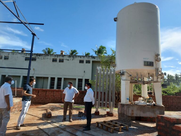 कुडाळ एमआयडीसी येथील नवीन ऑक्सिजन प्लांटचे शुक्रवारी मुख्यमंत्र्यांच्या हस्ते उदघाटन  खा.विनायक राऊत, आ. वैभव नाईक यांनी केली पाहणी