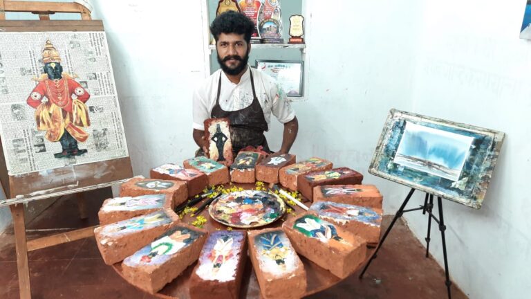 सिंधुदुर्गतील चित्रकारांची विठुरायाचरणी कलात्मक सेवा अर्पण