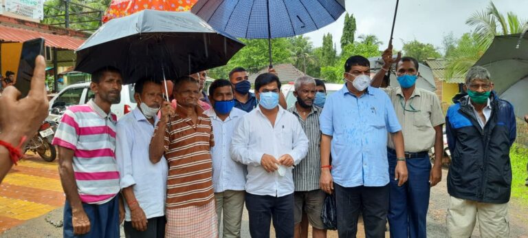 Floods: DyCM Babu Kavlekar visits Sal village