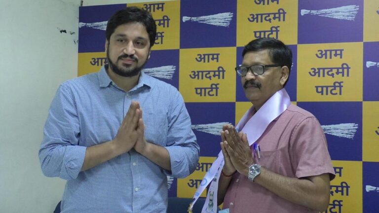 Sudesh R Kalangutkar former ZP candidate and social worker from St. Cruz joins AAP