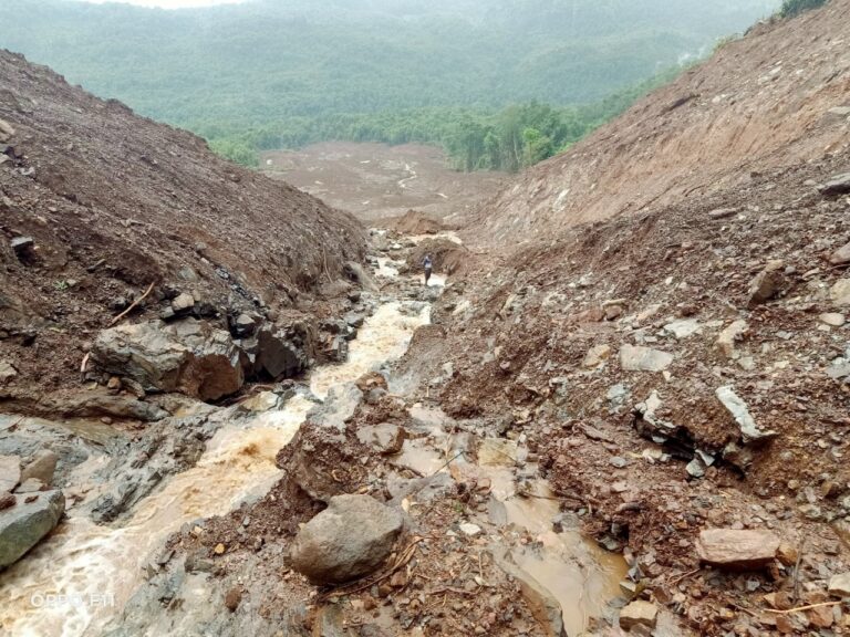 Why did the gigantic mountain of Satrem village collapse? Here’s what locals have to say Devendra Gaonkar