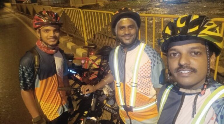 कनक रायडर्सच्या सायकलपटूंनी 200 किमी सायकलिंग करत साजरा केला अमृतमहोत्सवी स्वातंत्र्यदिन