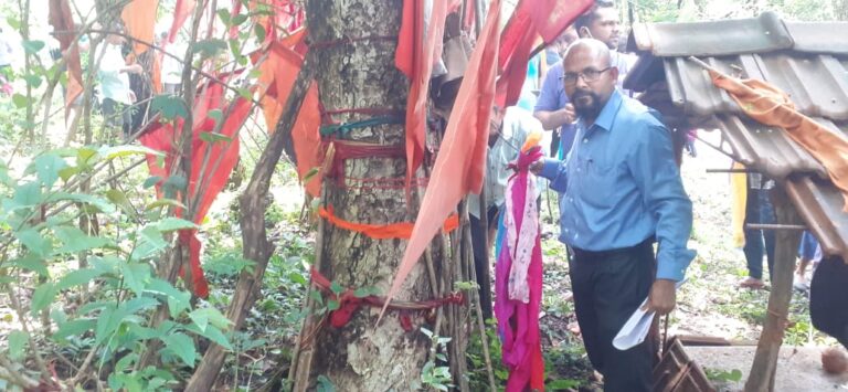 Shel-Melavali locals celebrate Vrukshabandhan on Rakshabandhan day Devendra Gaonkar