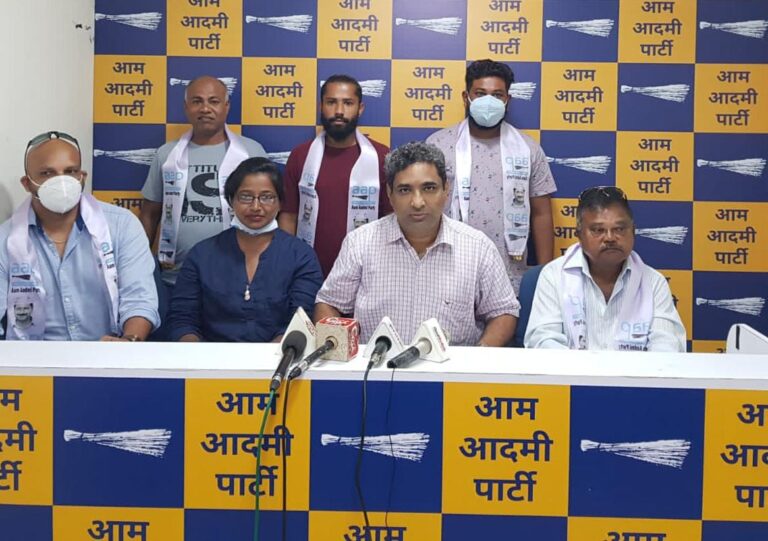Former Chairperson of Quepem Municipality and Congress leader Rahul Perreira joins AAP