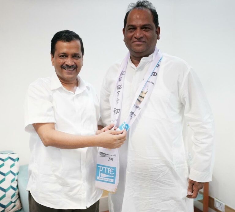 Former MGP Candidate from Dabolim Premanand Babu Nanoskar join AAP AAP strengthens hold on Dabolim