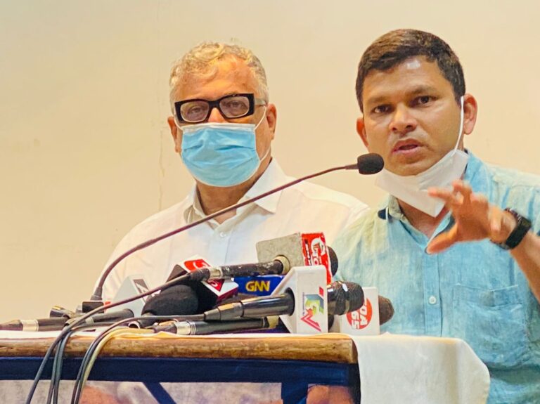 Independent MLA Prasad Gaonkar supports TMC