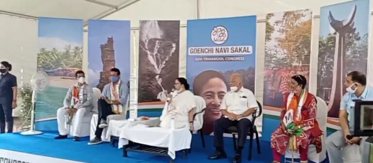 Mamata Banerjee accuses  Congress of making Modi powerful
