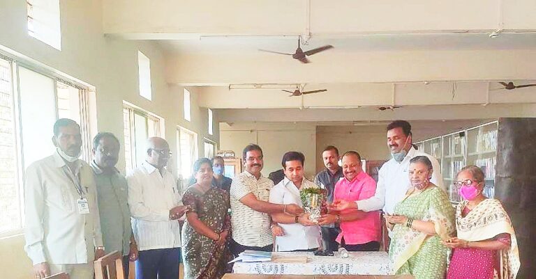 कणकवली नगरवाचनालयाच्या अध्यक्षपदी आमदार नितेश राणेंची फेरनिवड