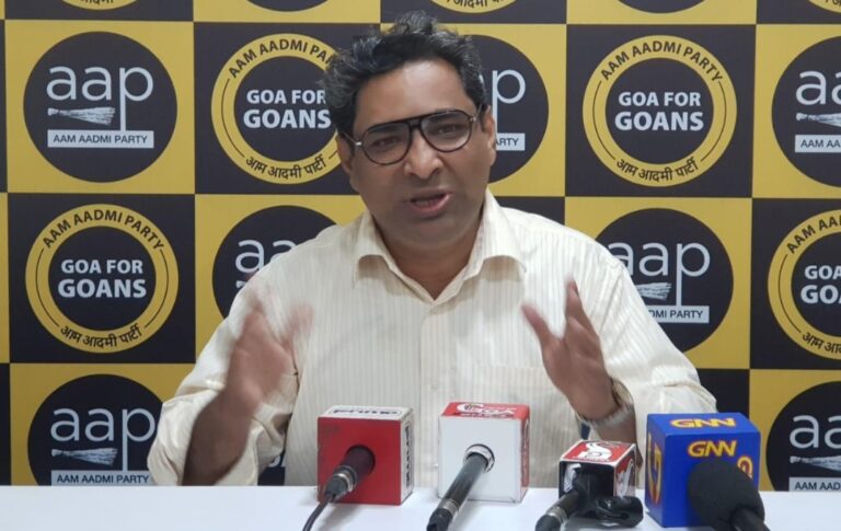 Pramod Sawant Proves he can’t even Copy Kejriwal properly