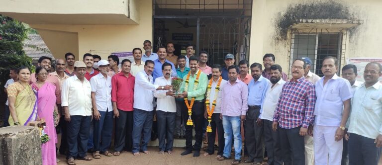 असलदे रामेश्वर विकास सोसायटी चेअरमन पत्रकार भगवान लोके बिनविरोध…..     व्हाईस चेअरमनपदी दयानंद हडकर यांची निवड;पक्षविरहित सहकार विकास पॅनेल म्हणून काम करणार..