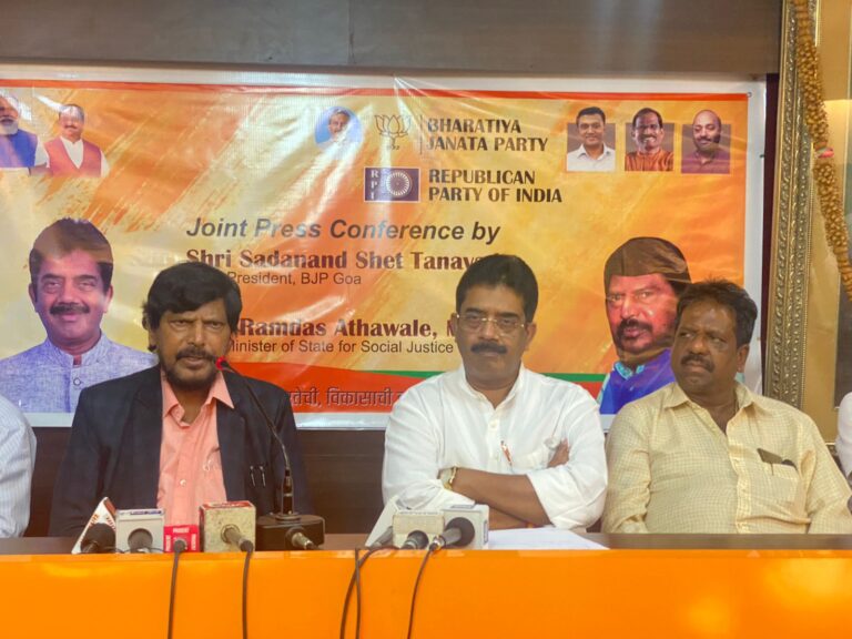 Republic Party of India supports BJP for Goa polls