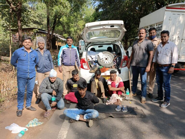 दरोडेखोरांच्या अवघ्या अडीच तासात थरारक पाठलाग करत वैभववाडी पोलिसांनी आवळल्या मुसक्या  सुमारे 9 लाखाचा मुद्देमाल जप्त
