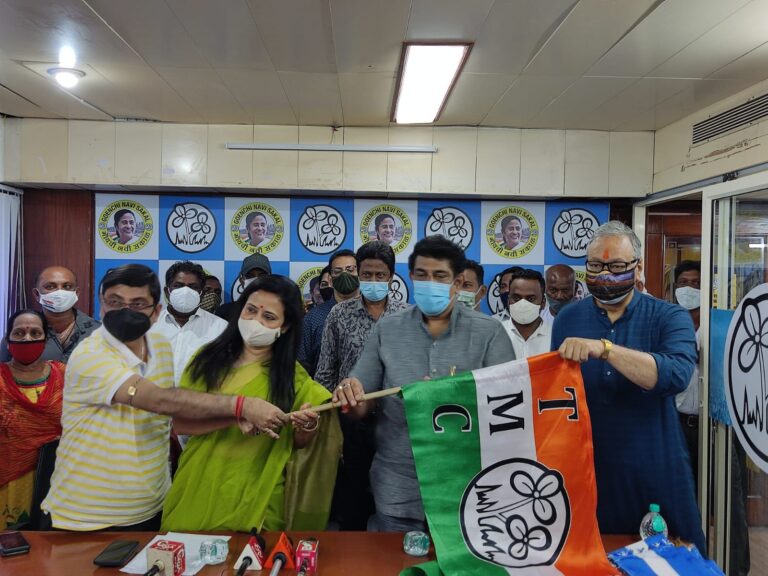 Former Congress State General Secretary Saifullah Khan along with 16 grassroots leaders join Goa TMC
