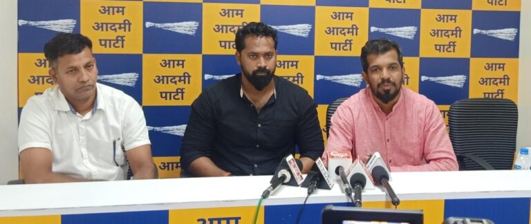 Lobo used taxi operators for political mileage, only AAP is committed to resolve issues: Sudesh Mayekar