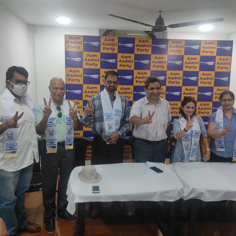 Eminent entrepreneurs from Mapusa join the AAP and supports Rahul Mhambre