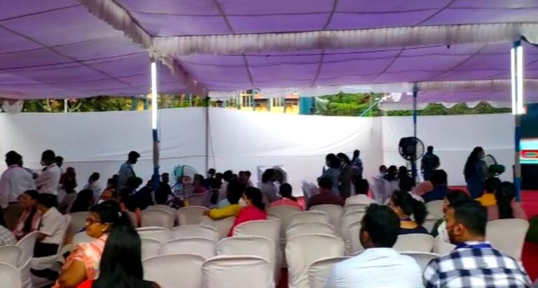 BJP leads in 8, Congress, Independents in 2 each, AAP and MGP in one each