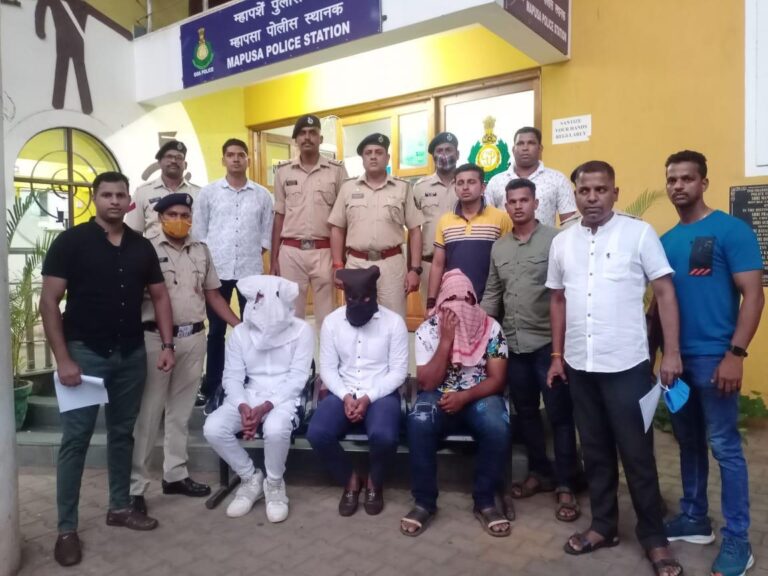 03 arrested by Mapusa Police for committing dacotiy to Maharashtra tourists