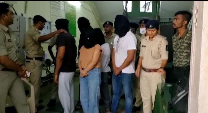 Gang of five including a foreigner woman arrested for kidnapping a man
