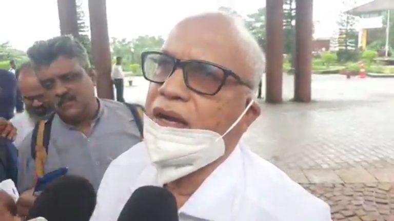 Two Congress MLAs from rebel camp claim that they are with the party