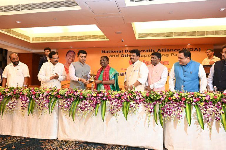 BJP, supporting MLAs, MPs attend meeting with Droupadi Murmu
