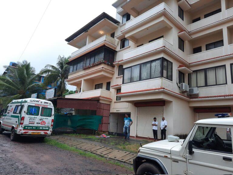 Man dies after falling from building in Vasco