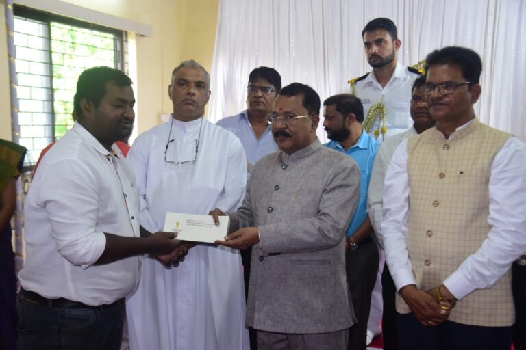 Governor visits Navelim under Goa Sampurna Yatra
