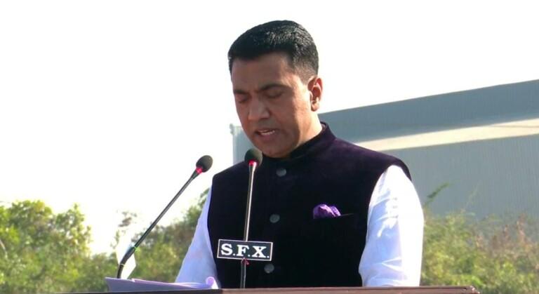 CM issues warning to those harassing tourists