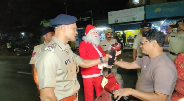 Colvale Police create traffic awareness drive through Santa Claus.